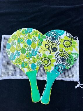 Decorative Floral Paddle Ball Set in Green and Teal